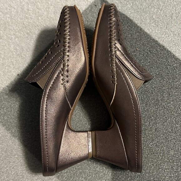 RIALTO Sedona Clogs/Mules Gold/Metallic Women's Size 7M - Picture 8 of 12